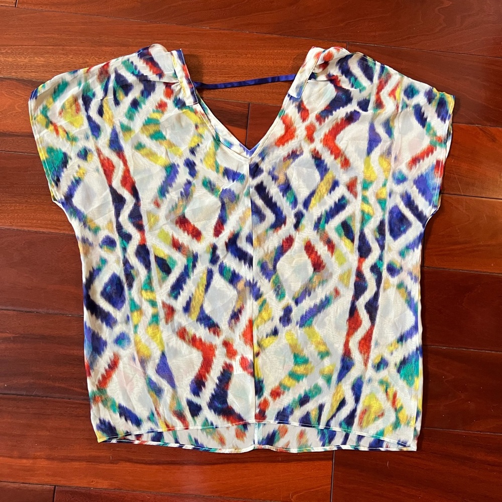 Colorful Geometric Patterned Top - Picture 3 of 5